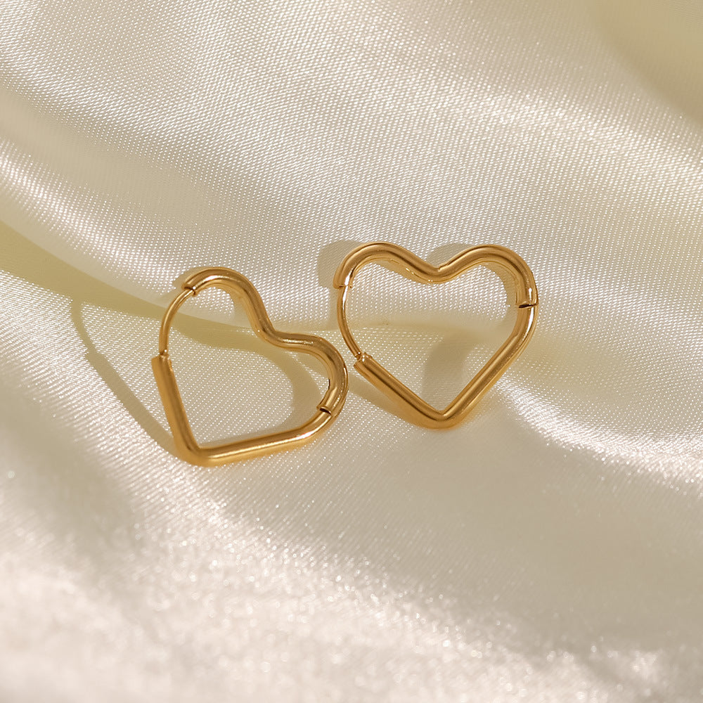 Intimate and versatile earrings