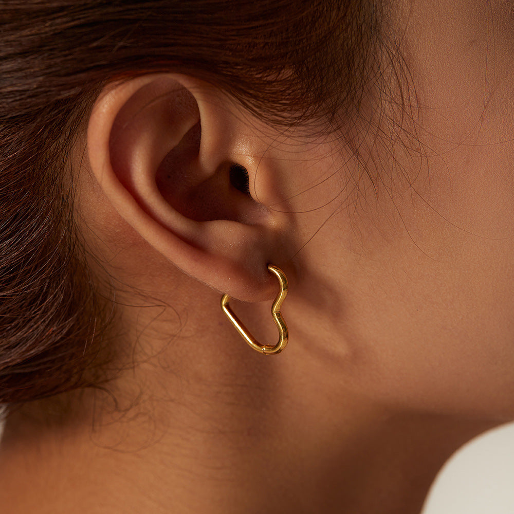 Intimate and versatile earrings