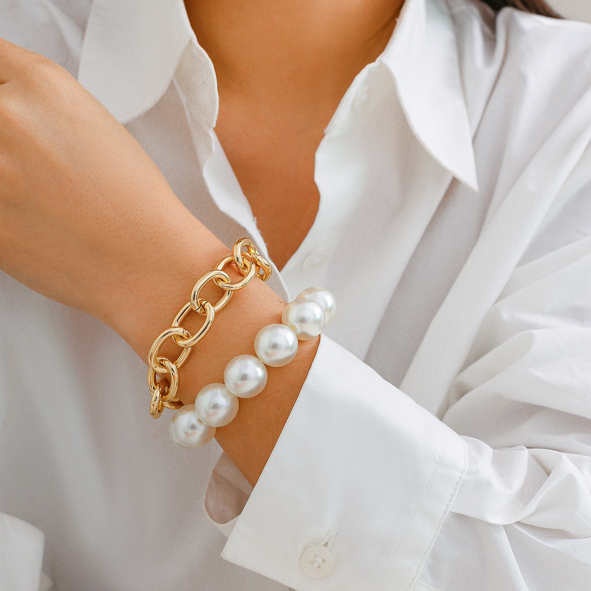 Women's Fashion Exaggerated Large Round Bead Imitation Pearl Bracelet
