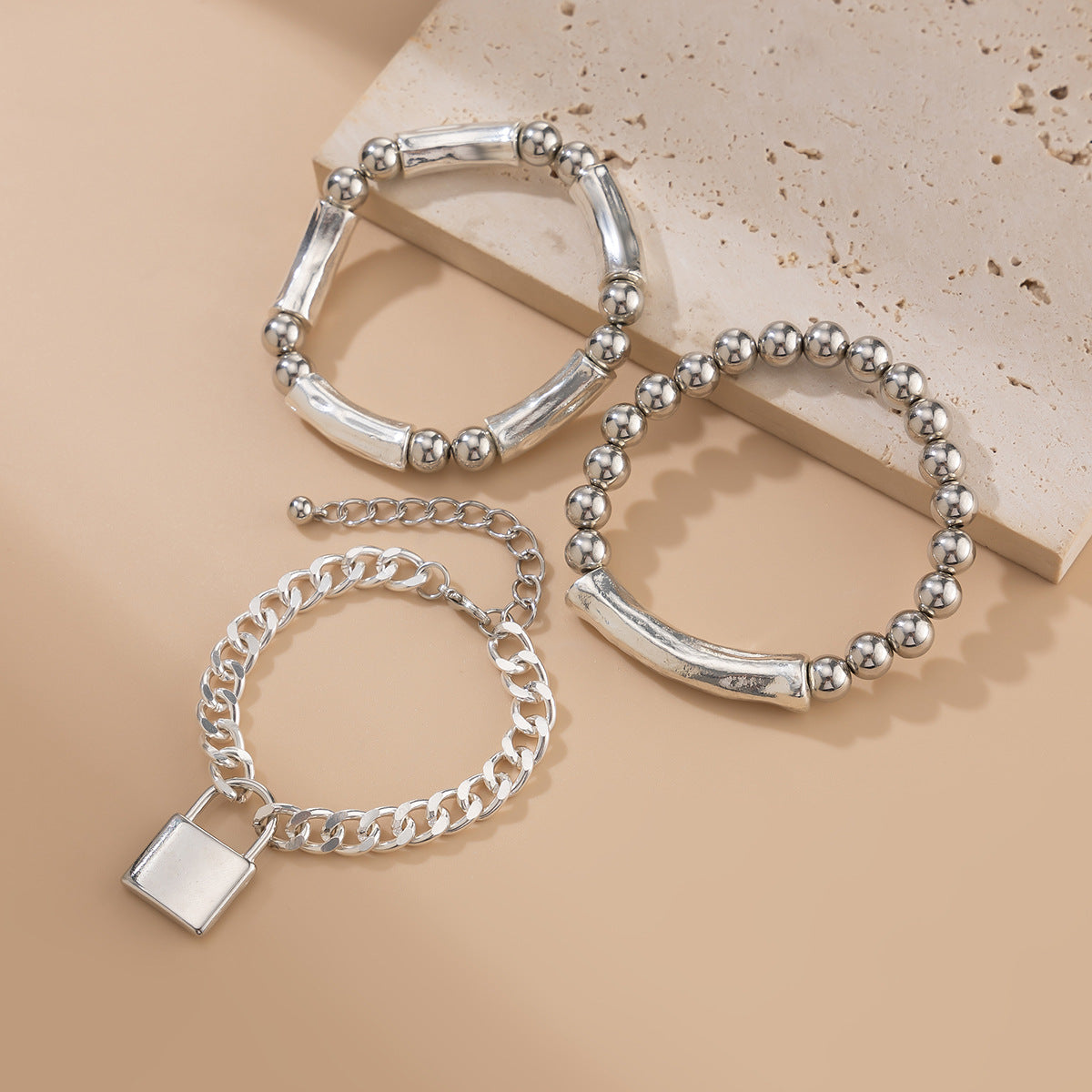 Pearl Heart Shaped Hollow Bracelet